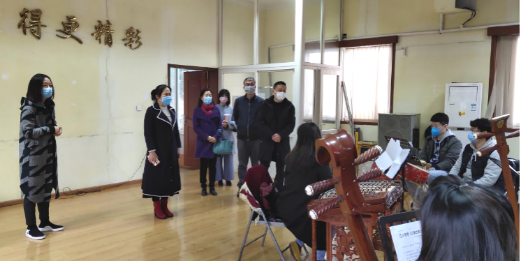 省文化和旅游厅机关党委书记杨红梅同志 赴省曲艺研究院调研